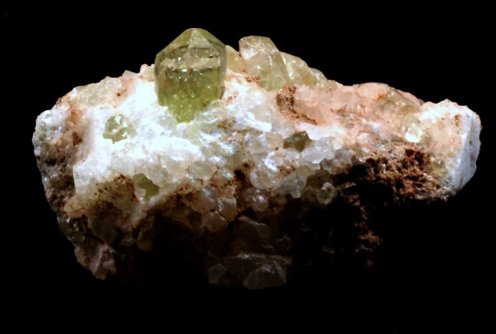 Fluorapatito (variedad esparraguina)
26 x 20 x 16 mm.
(Autor: José Luis Zamora)