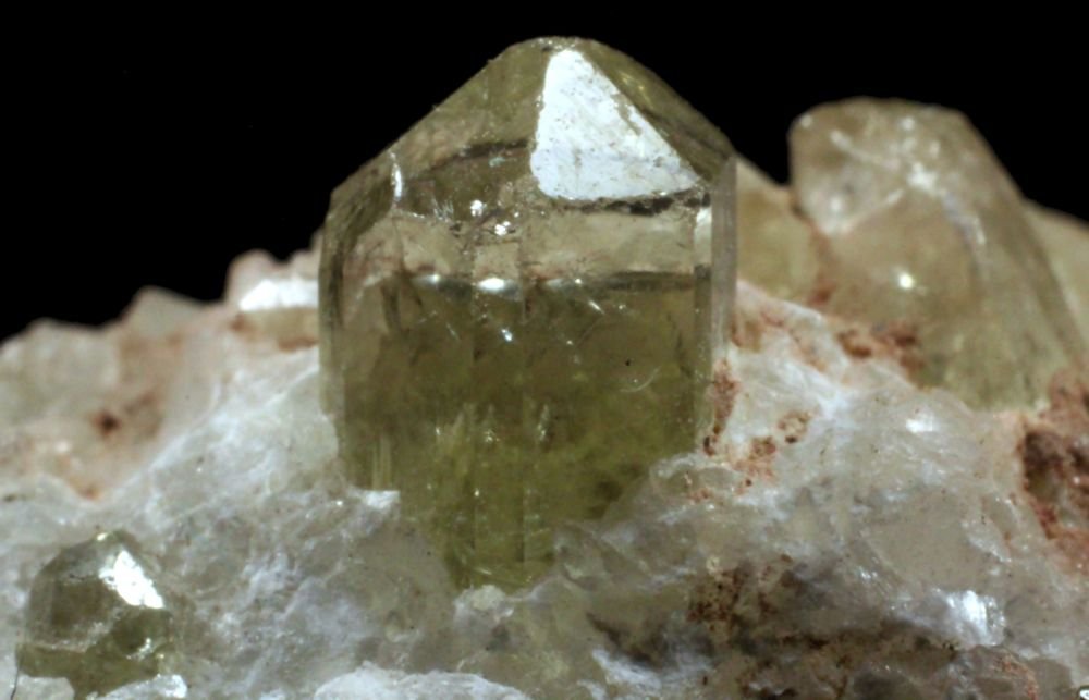 Fluorapatito (variedad esparraguina)
26 x 20 x 16 mm.
(Autor: José Luis Zamora)