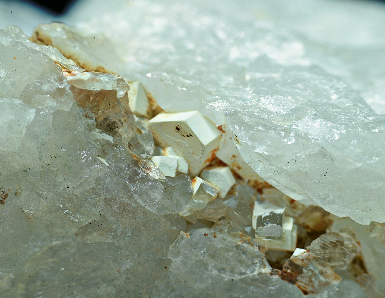 Apatito
Cristal mayor de 5 mm.
(Autor: Antonio Carmona)