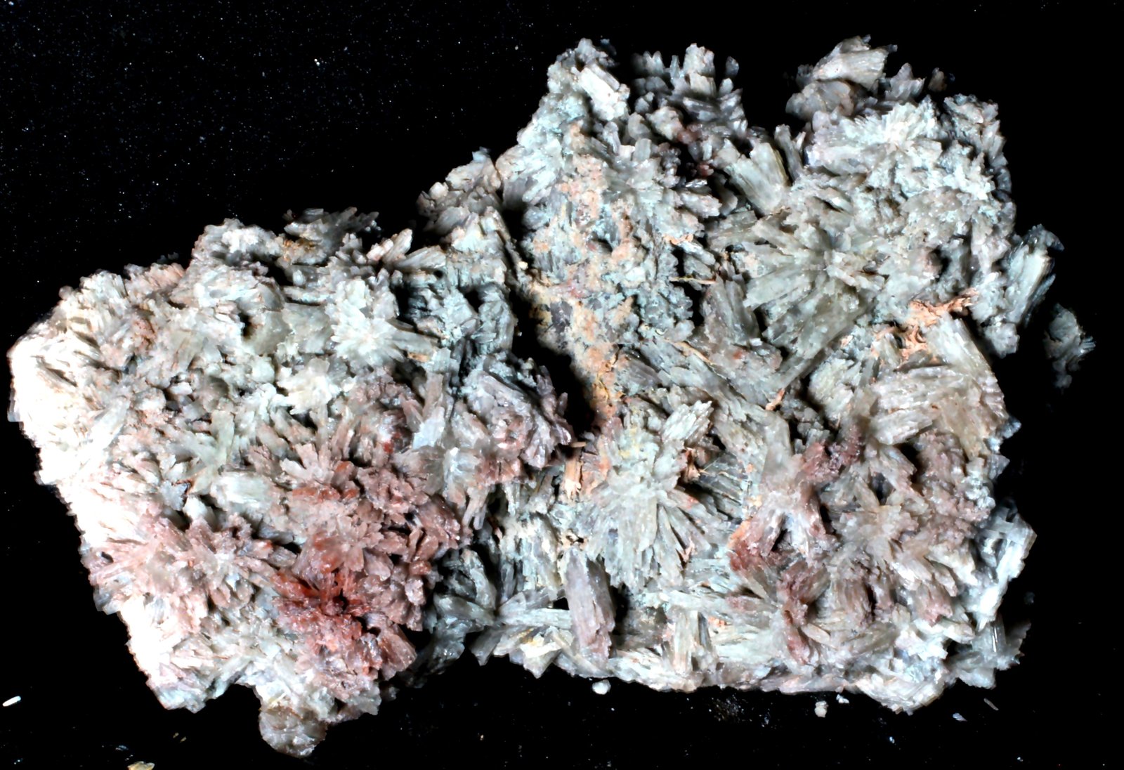 Aragonito
71 x 41 x 28 mm.
(Autor: José Luis Zamora)