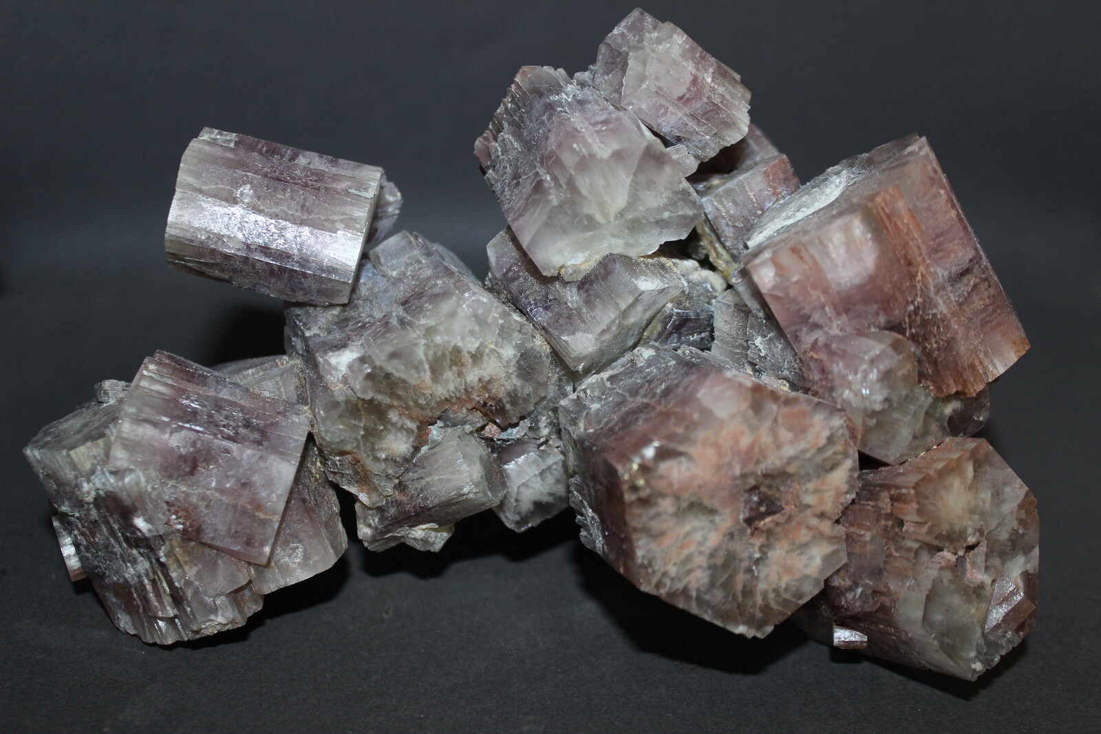 Aragonito
Keuper outcrop, Los Molinillos, Minglanilla, Comarca Manchuela Conquense, Cuenca, Castilla-La Mancha, Spain
18 x 11 cm
(Autor: Joaquin Blanco Cortina)