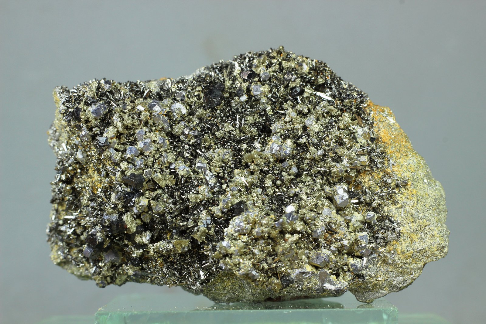 Arsenopirita
59x38x28 mm
(Autor: Juan Espino)