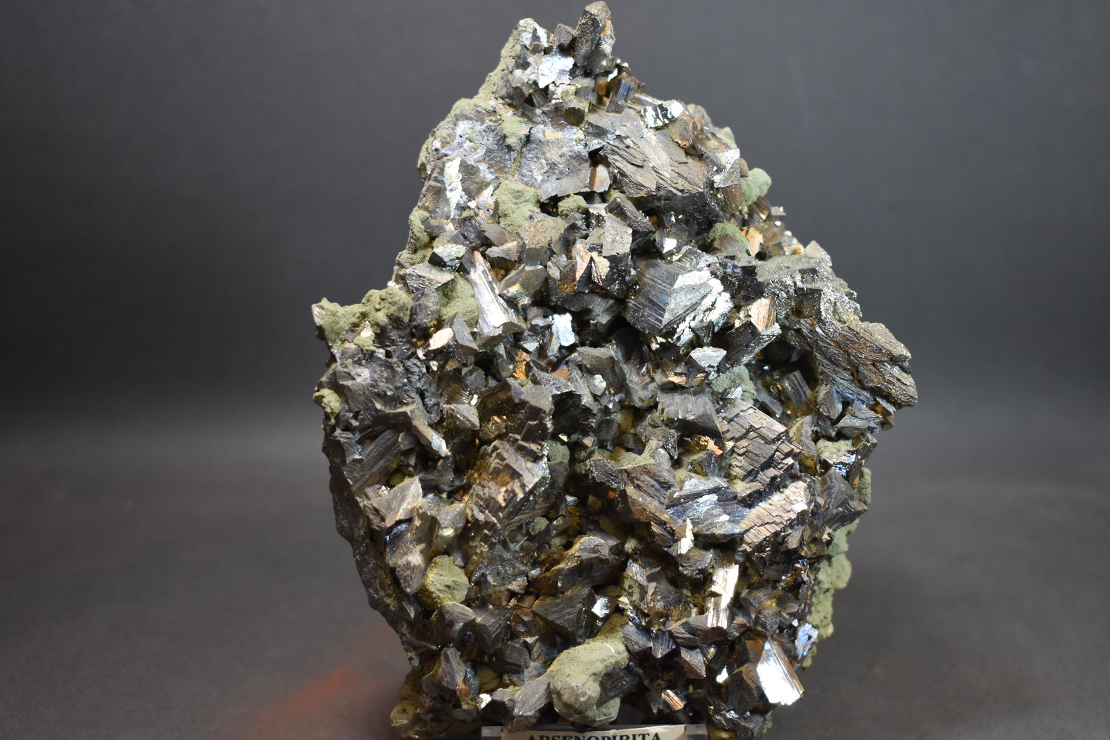 Arsenopirita, Siderita
130 x 100 mm.
(Autor: Joaquin Blanco Cortina)