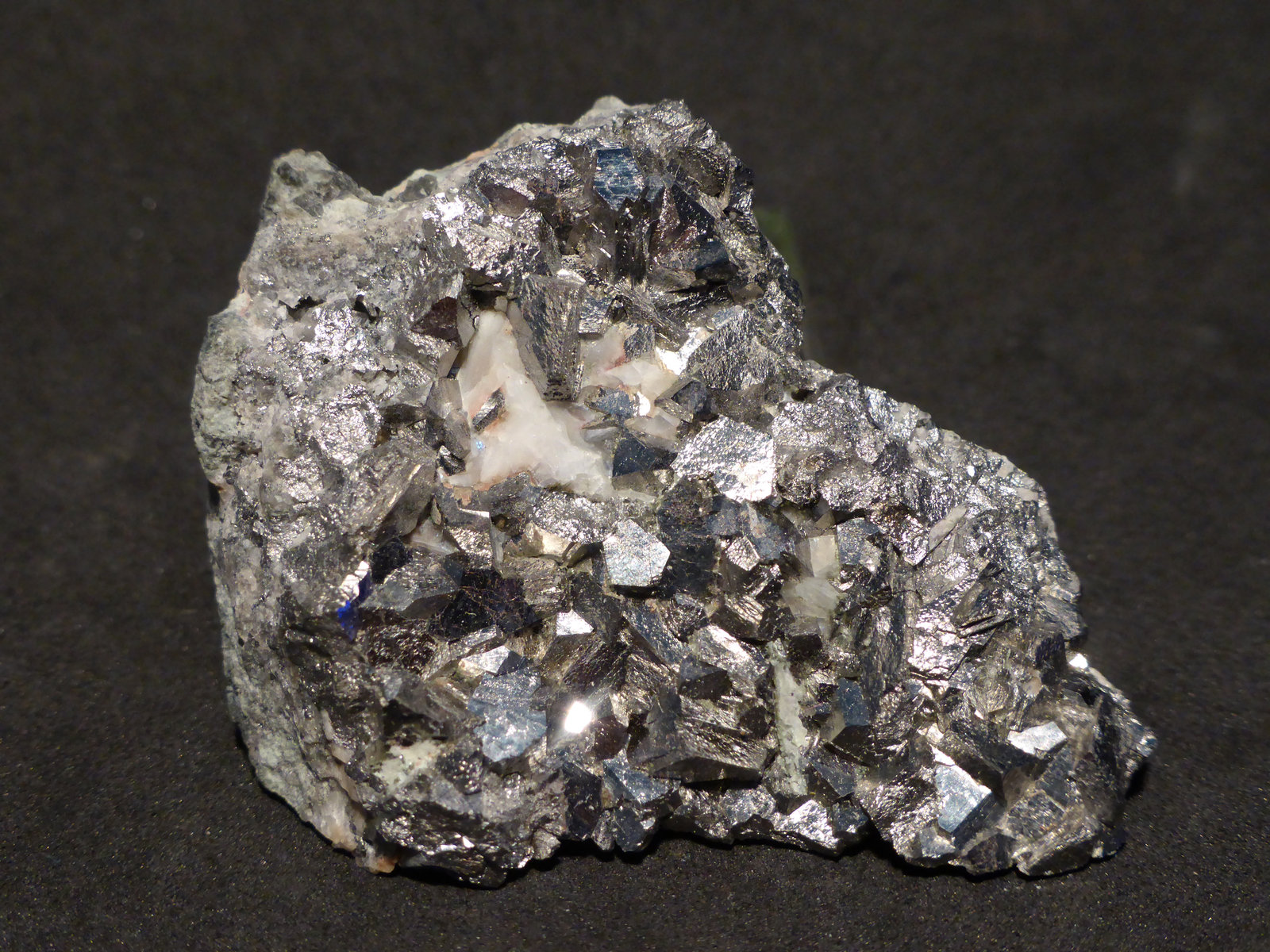 Arsenopirita
4,5x3,5 cm
(Autor: Ander Ispizua Juan)