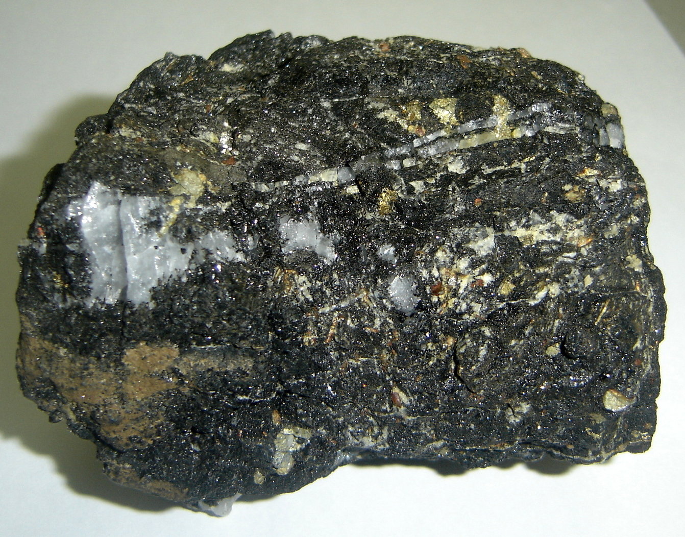 Arsenopirita y Pirita
11 x 7 x 6,5 cm
(Autor: Anisio Claudio)