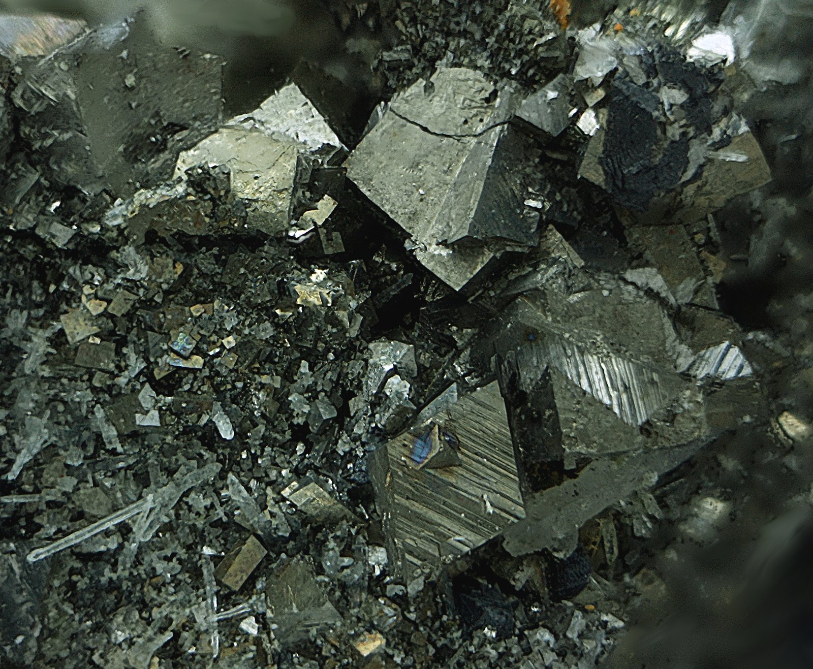Arsenopirita
Campo de visión de 10 mm.
(Autor: Antonio Carmona)