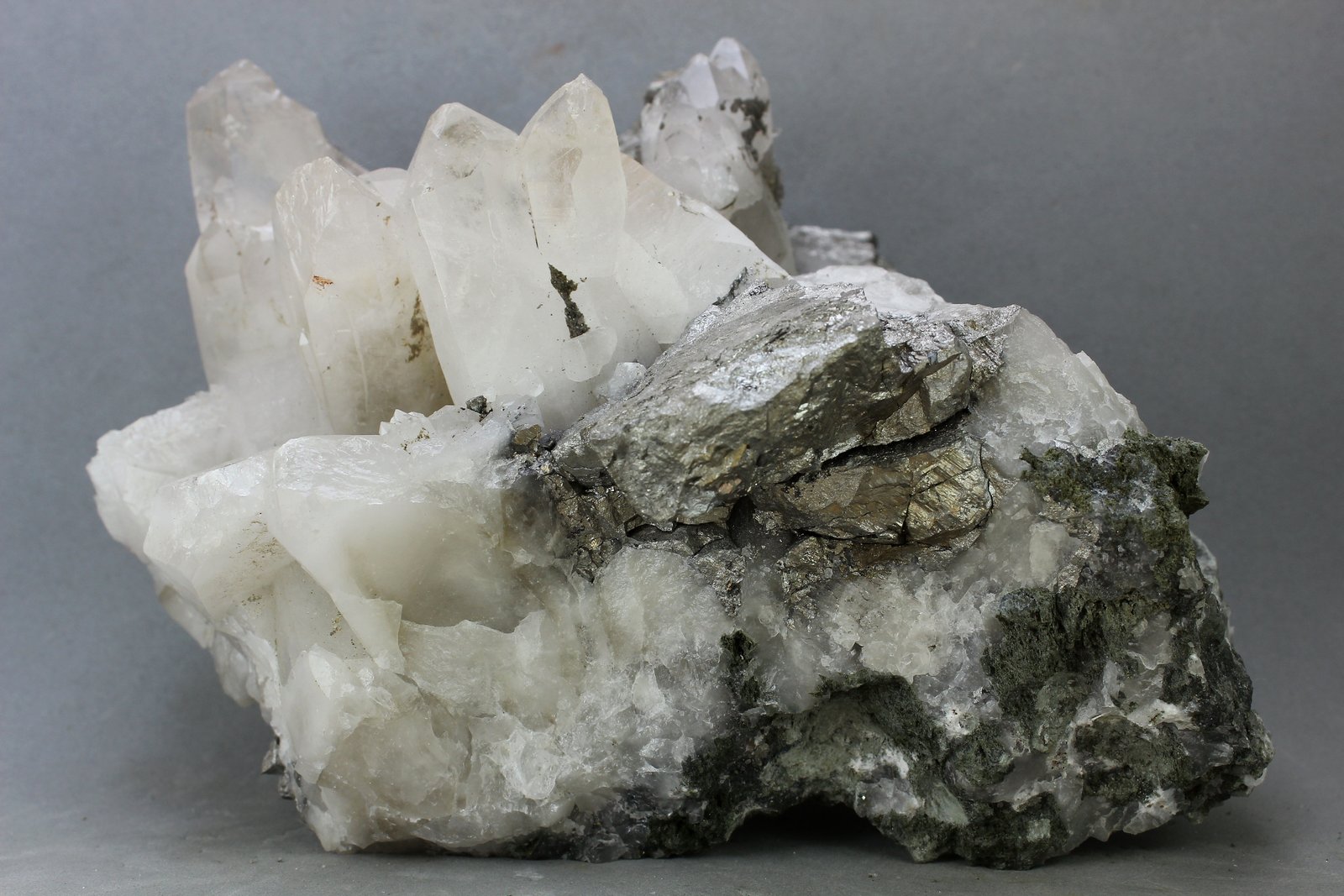 Arsenopirita
90x78 mm
(Autor: Juan Espino)