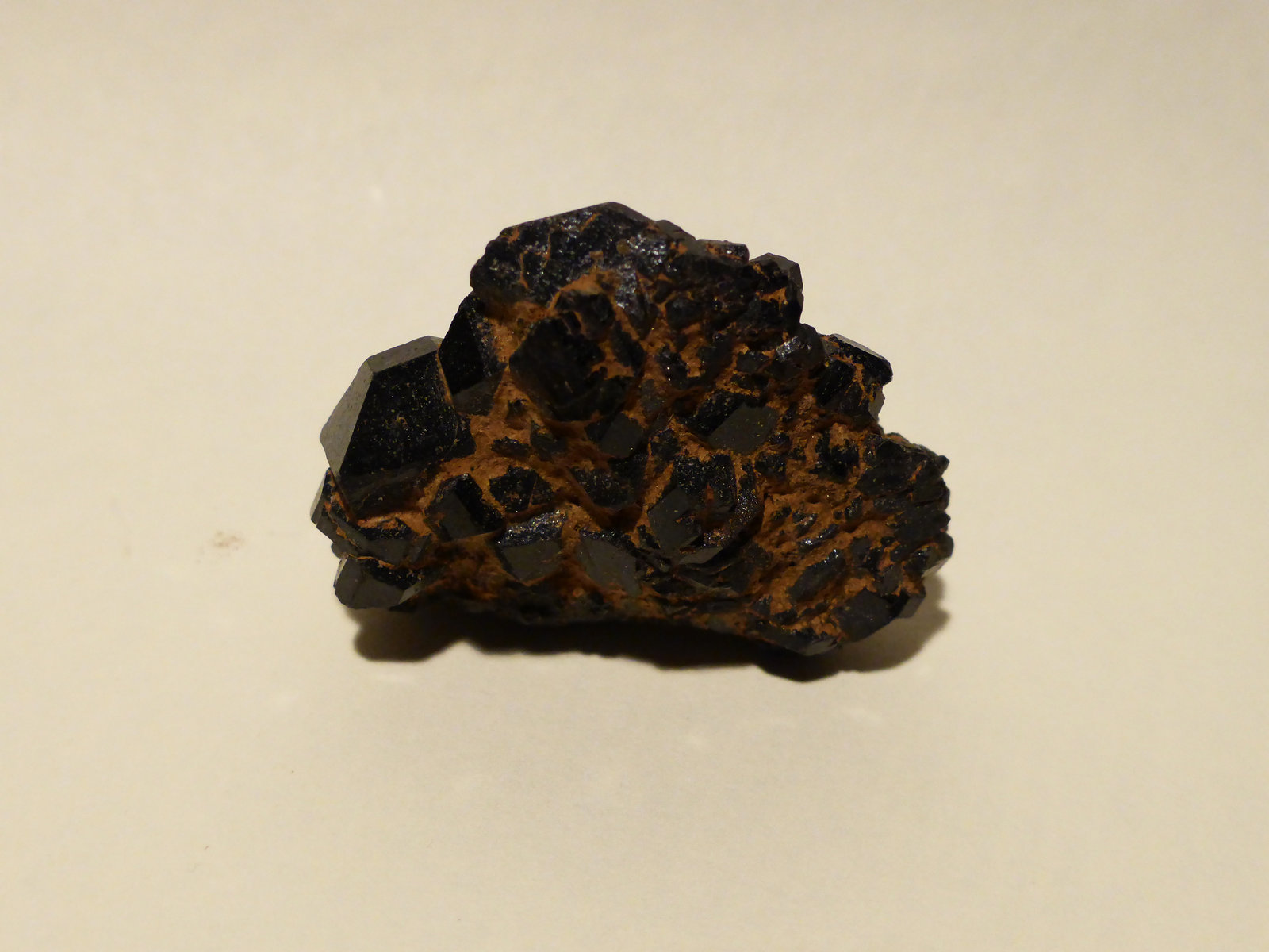 Augita
3x2 cm
(Autor: Ander Ispizua Juan)
