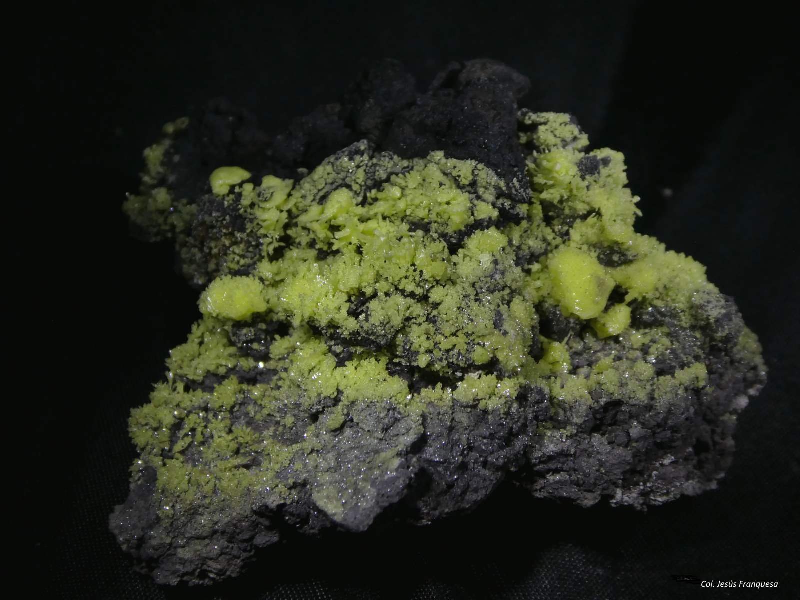 Azufre.
55x40 mm.
(Autor: Jesus Franquesa Baucells)