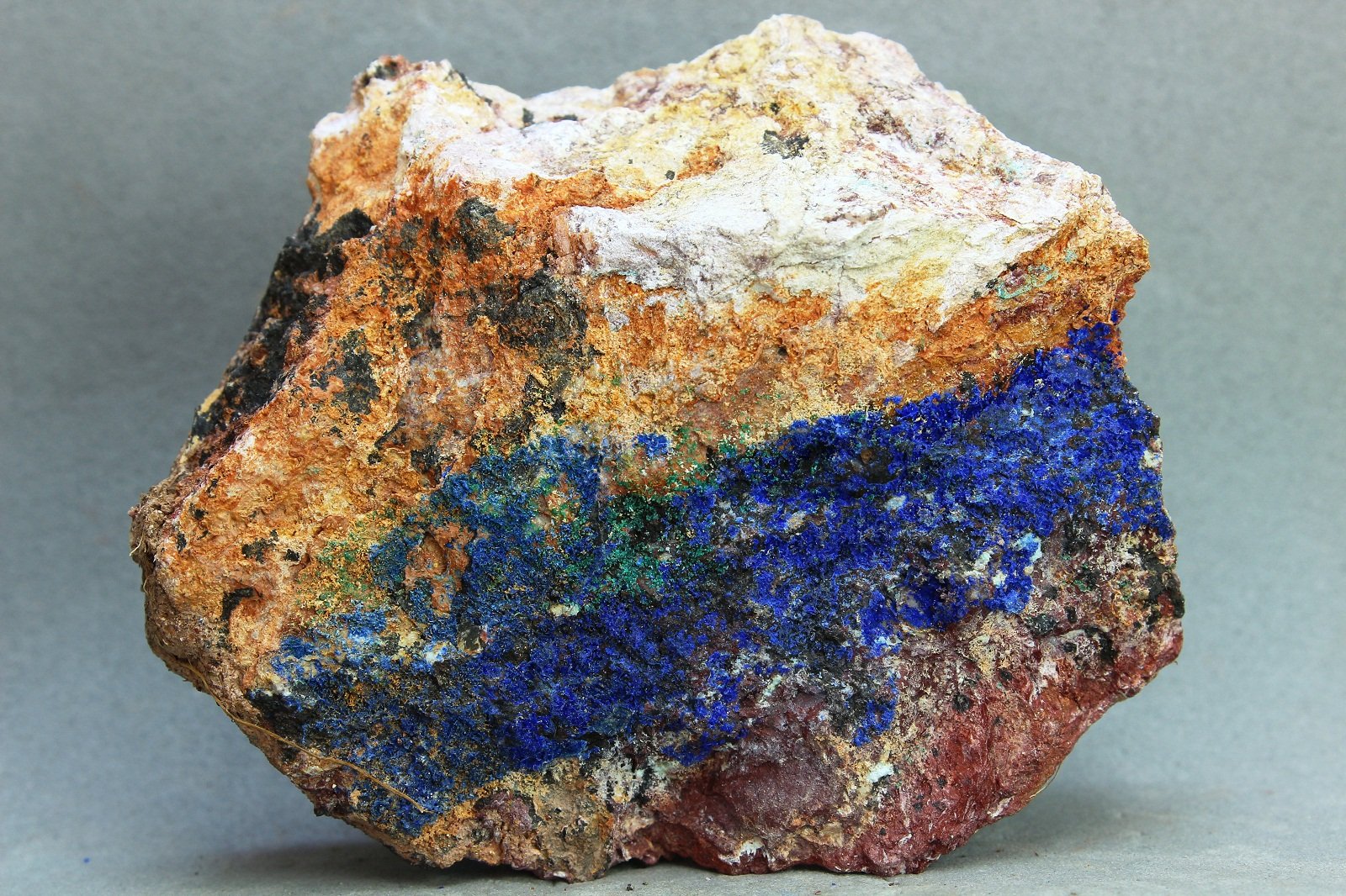 Azurita
45x26 mm
(Autor: Juan Espino)