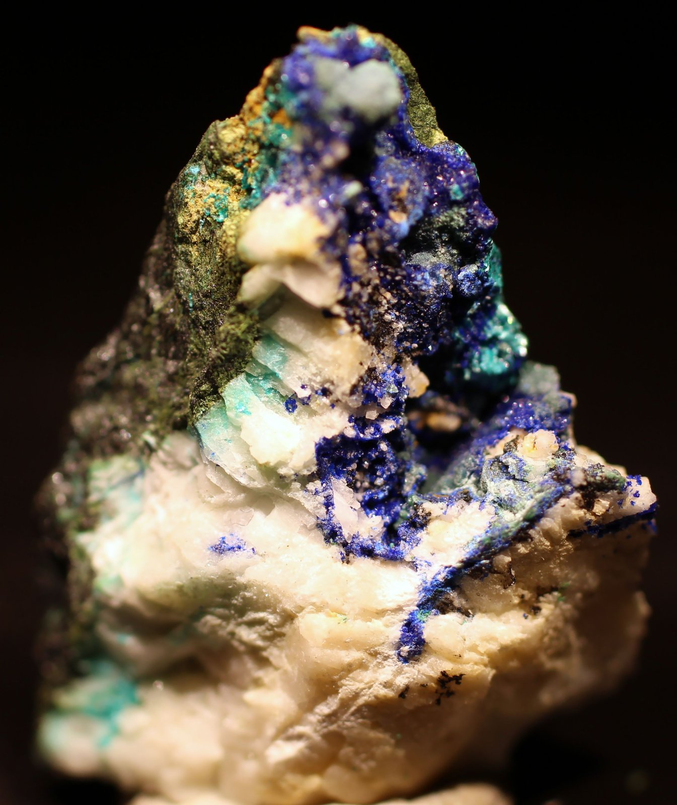 Azurita, Claraita, Tirolita
27 x 20 x 9 mm.
(Autor: José Luis Zamora)