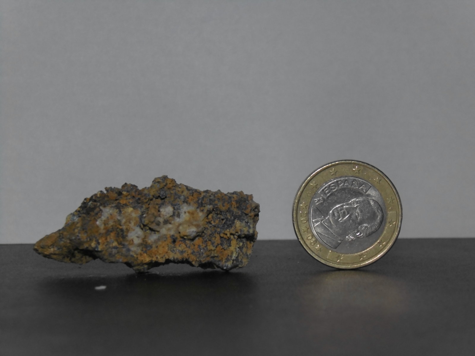 Azurita con Cuarzo
45 x 20 x 10 mm.
(Autor: Inushin)