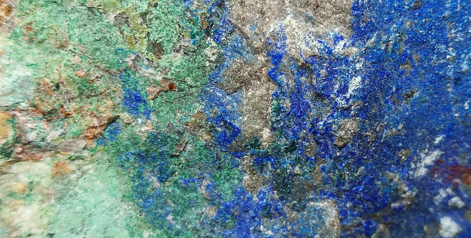 Azurita
120x80x75 mm.
(Autor: Luis Edmundo Sánchez Roja)