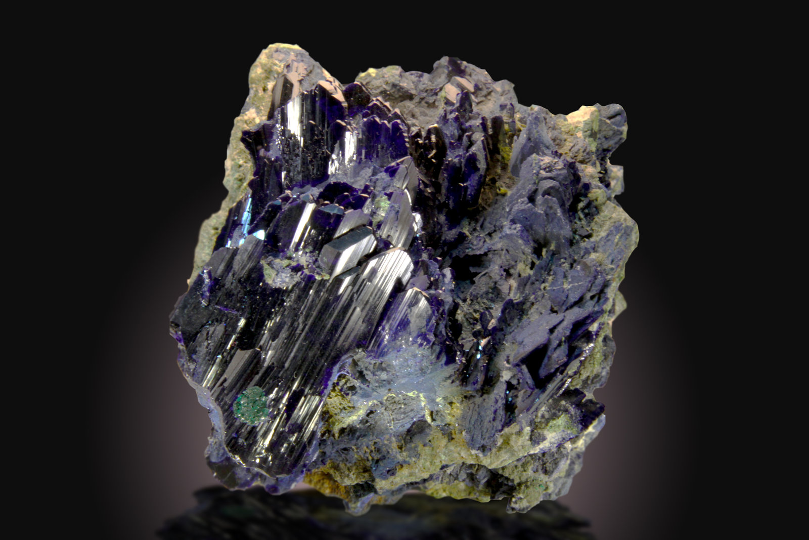 Azurita
11 x 10cm, cristales hasta 6cm
(Autor: Raul Vancouver)