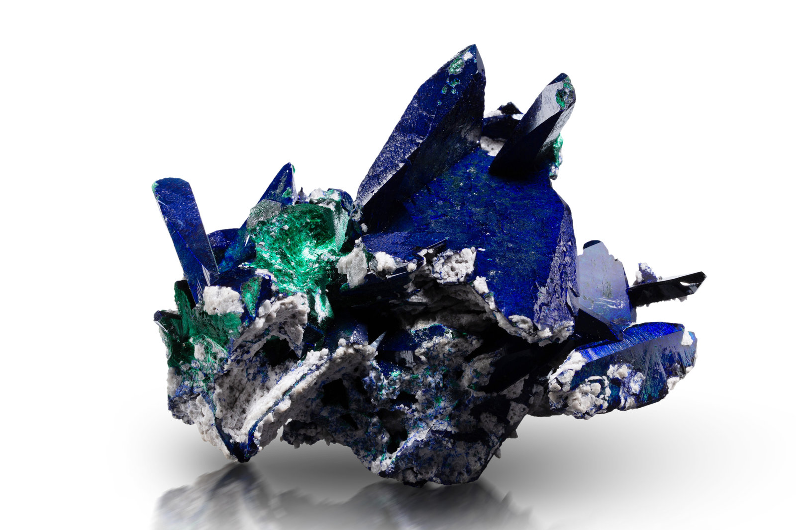 Azurita
13 x 8 x 9 cm / cristal principal: 6.0 cm.
(Autor: Museo MIM)