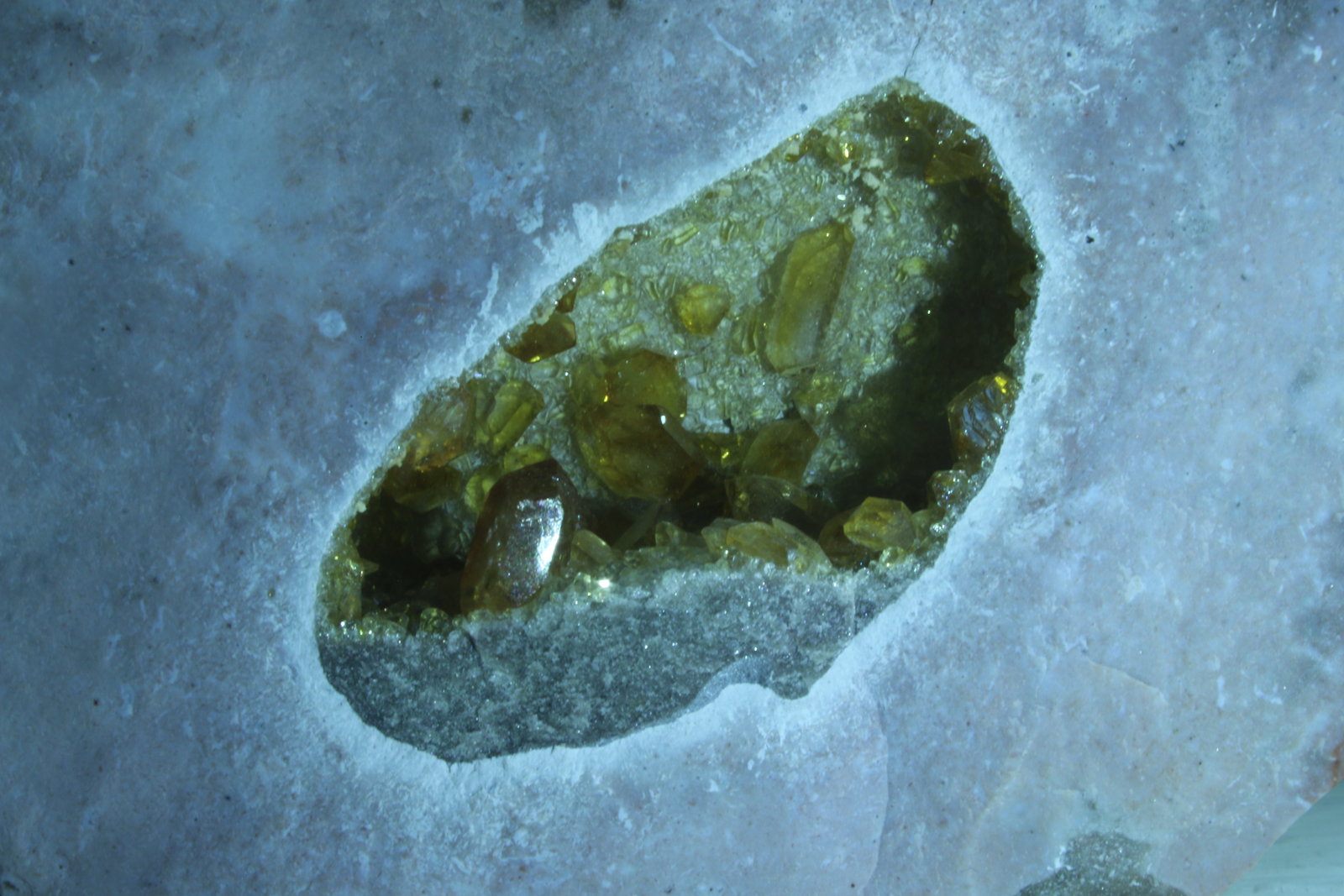 Celestina
Geoda de 4,5 cm x 2,5 cm
(Autor: James Catmur)