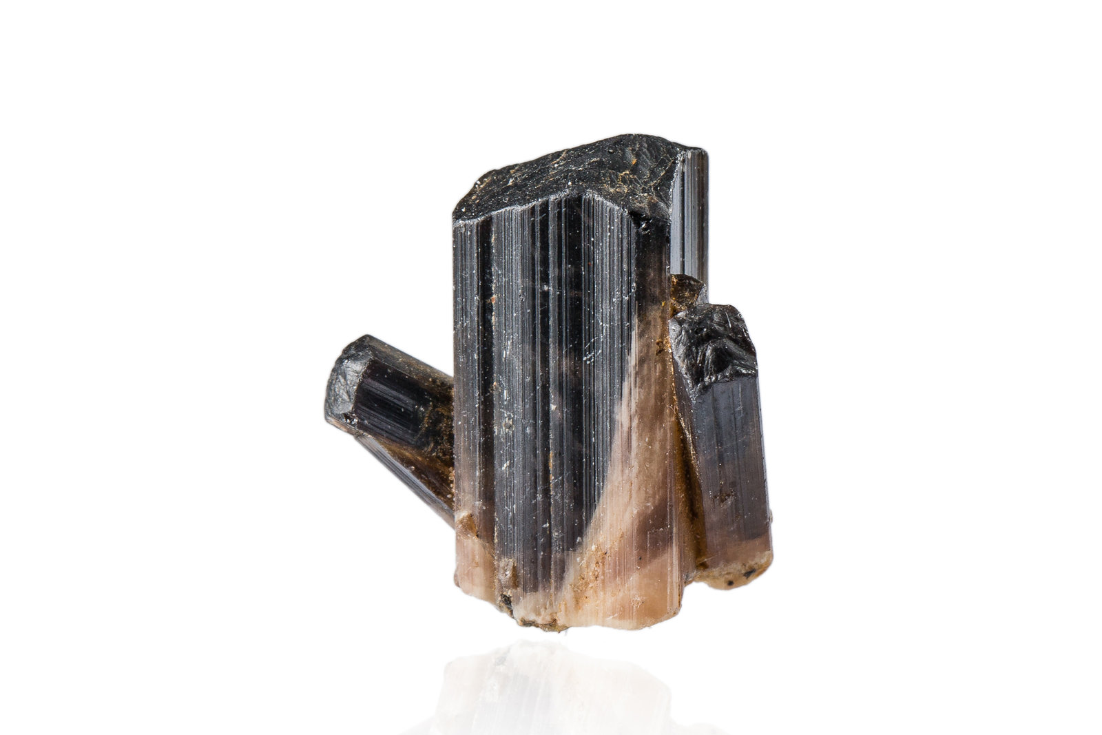 Baotita
3 x 3 x 2 cm / Cristal principal: 1.7 cm.
(Autor: Museo MIM)