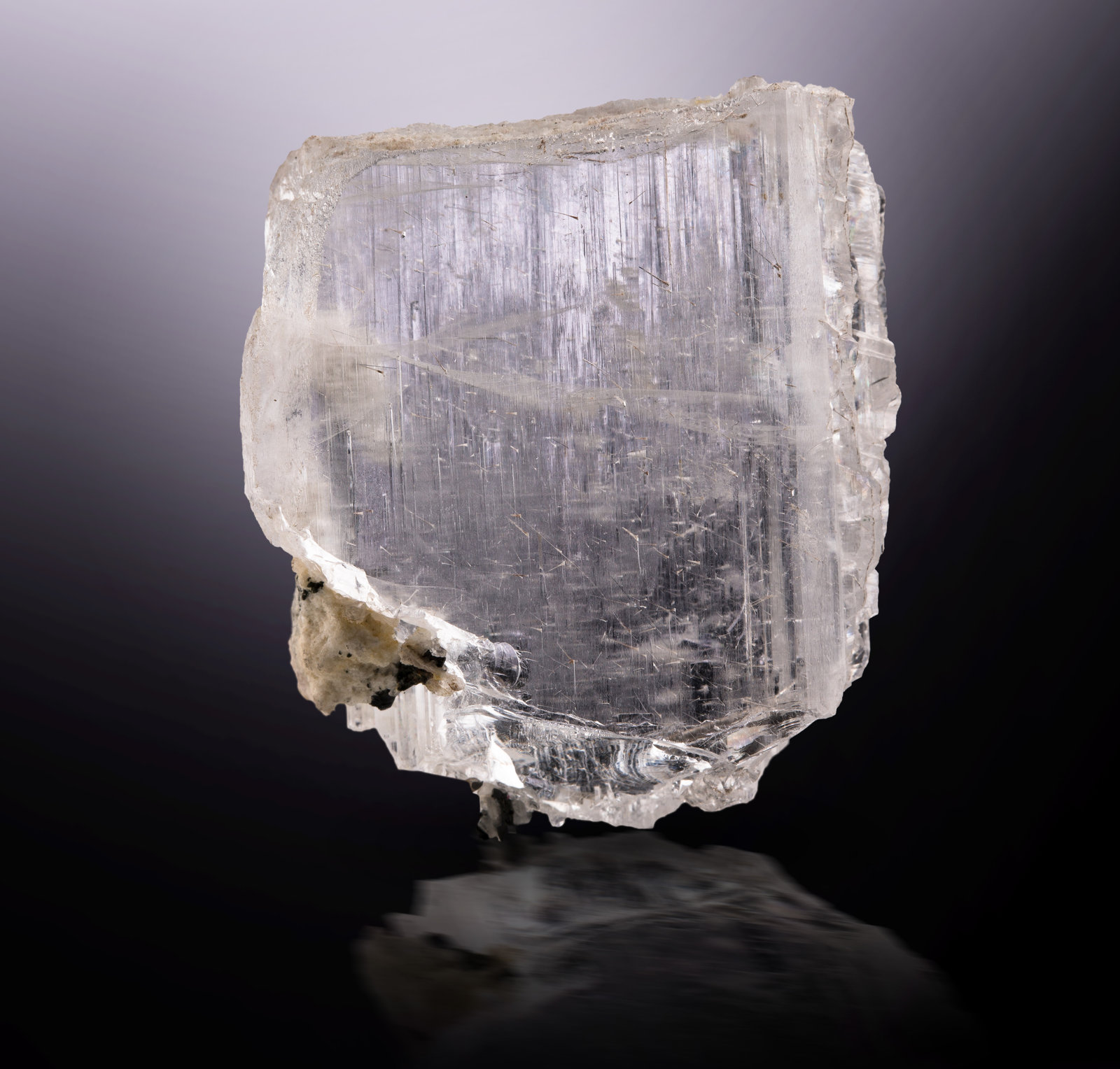Barylita
4 x 1.5 x 4 cm
(Autor: Museo MIM)