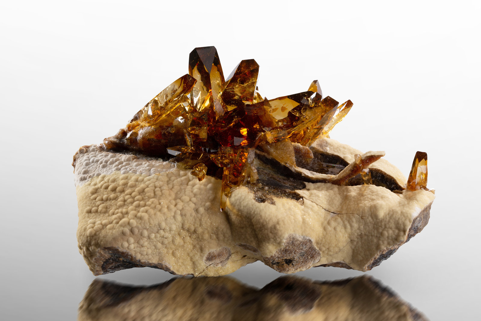 Barita [Baryte]
16.5 x 13.5 x 9 cm / cristal principal: 8 cm
(Autor: Museo MIM)