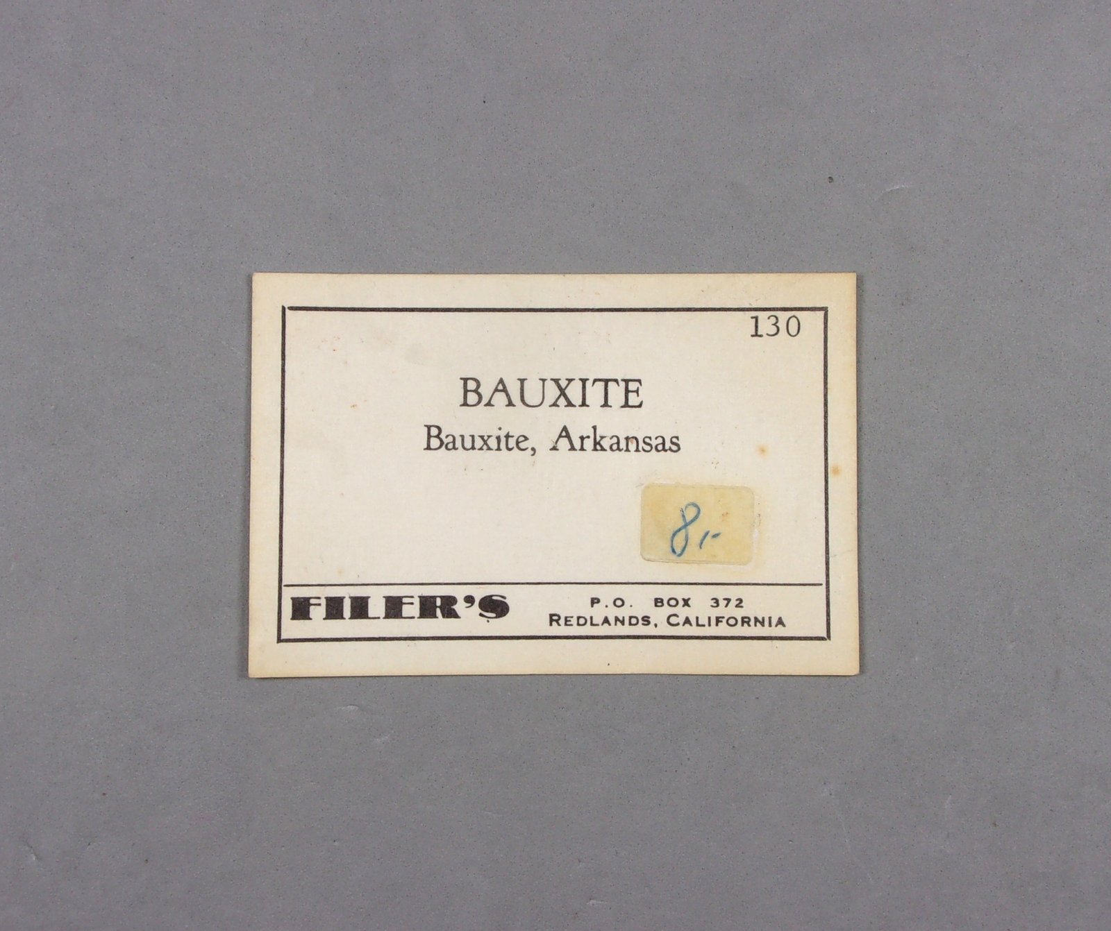 _Bauxita, etiqueta
7,4 × 6,8 × 6 cm.  313 g.
(Autor: J. G. Alcolea)