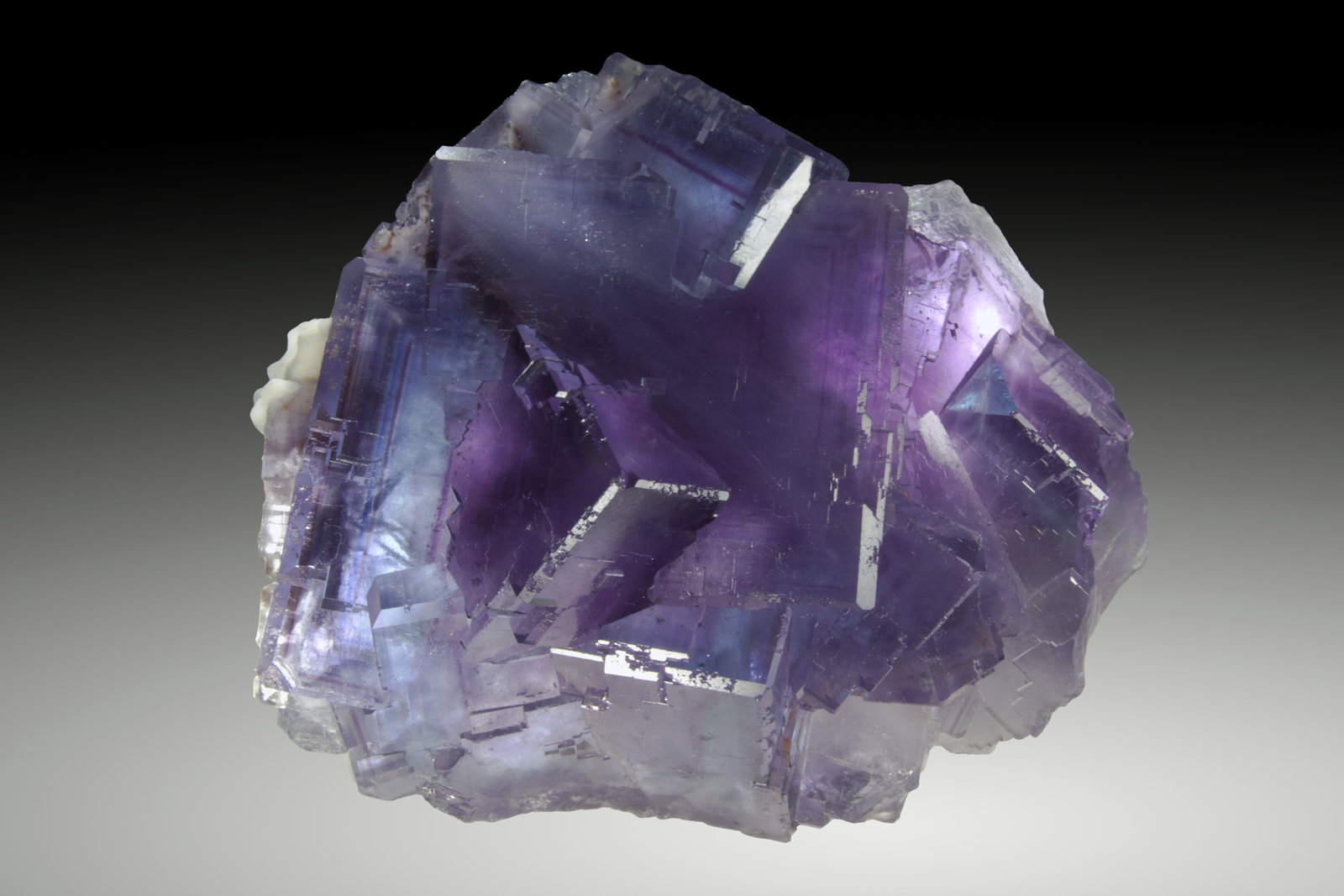 Fluorita, Barita
12x10cm, cristales de 6x5cm de arista
(Autor: Raul Vancouver)