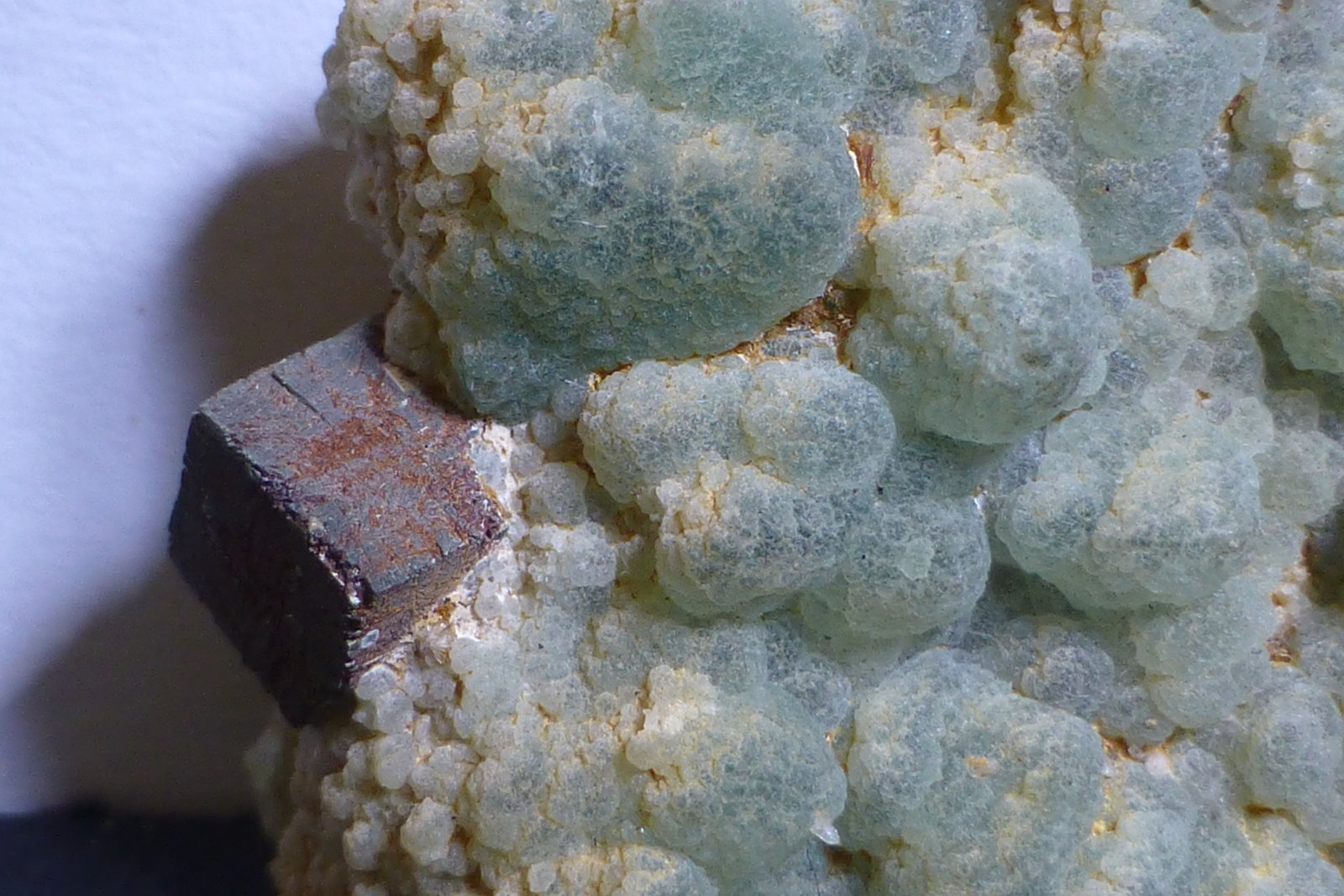 Fluorita y Pirita
Cubo de 0,5cm
(Autor: heat00)