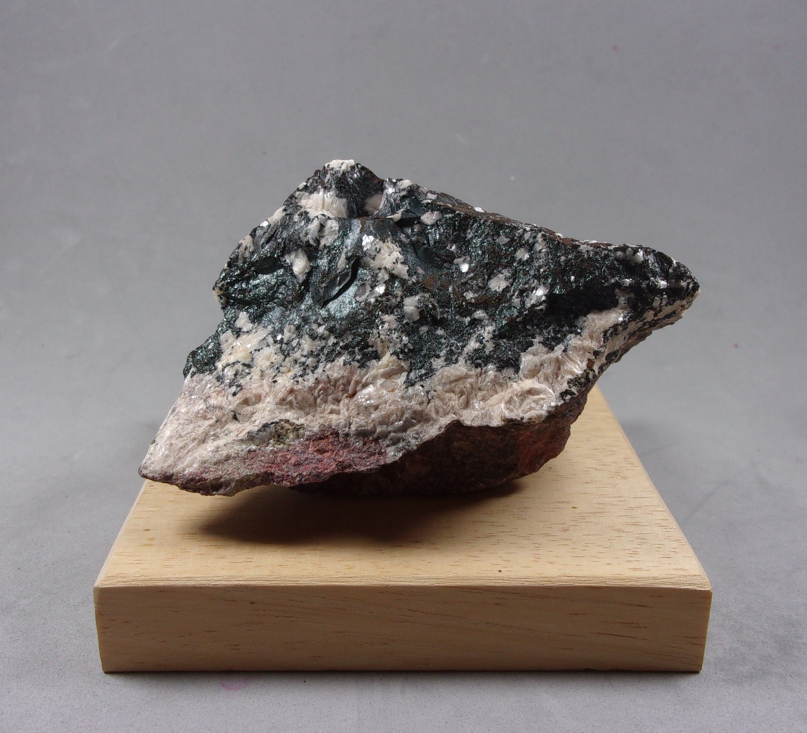 Berzelianita
8,5 x 5,5 x 4,2 cm.
(Autor: J. G. Alcolea)