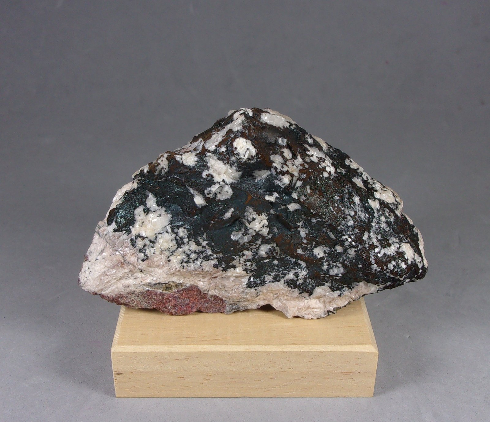 Berzelianita
8,5 x 5,5 x 4,2 cm.
(Autor: J. G. Alcolea)