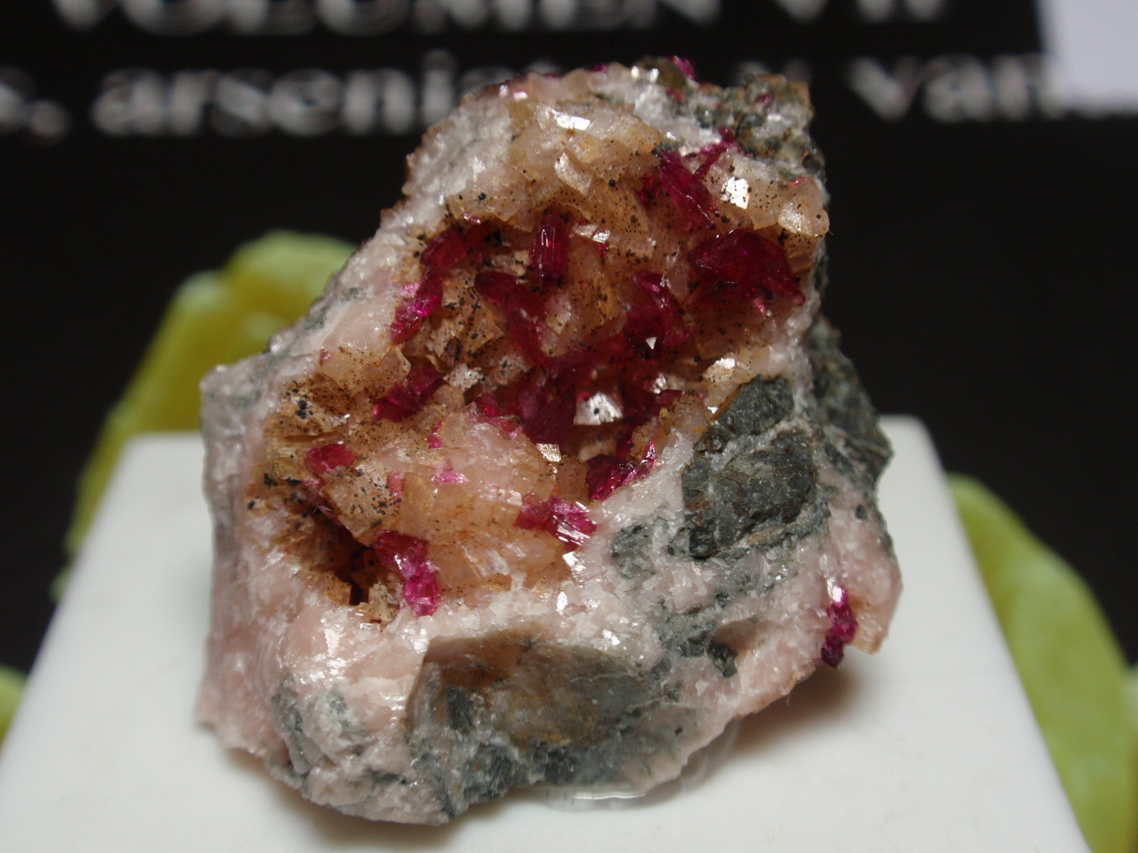 Roselita
25x25 mm
(Autor: Ignacio)