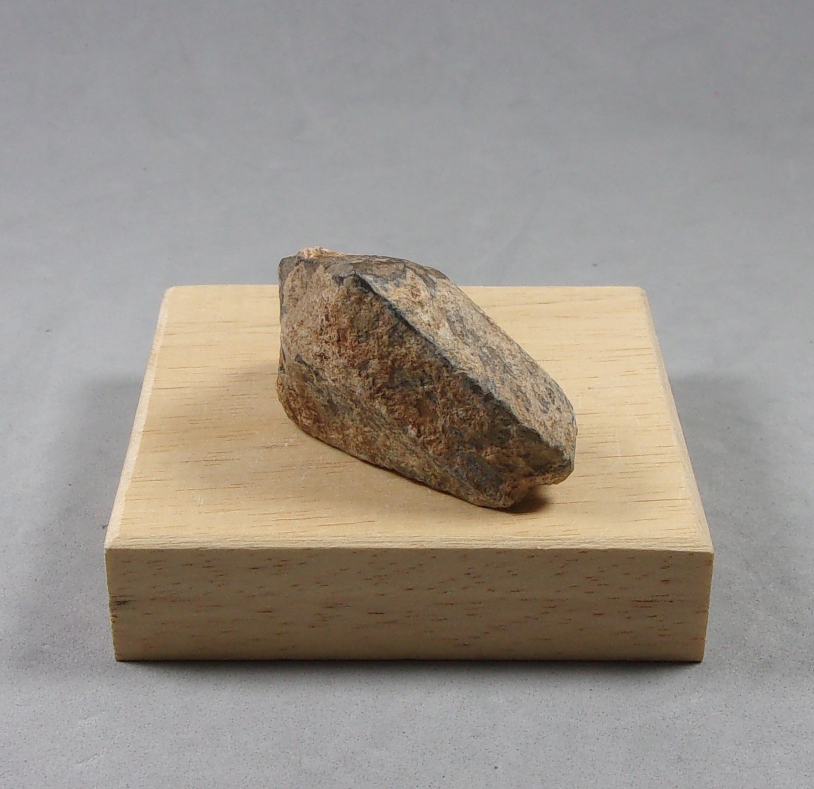 Bismutotantalita
4,5 x 3 x 1,7 cm.
(Autor: J. G. Alcolea)