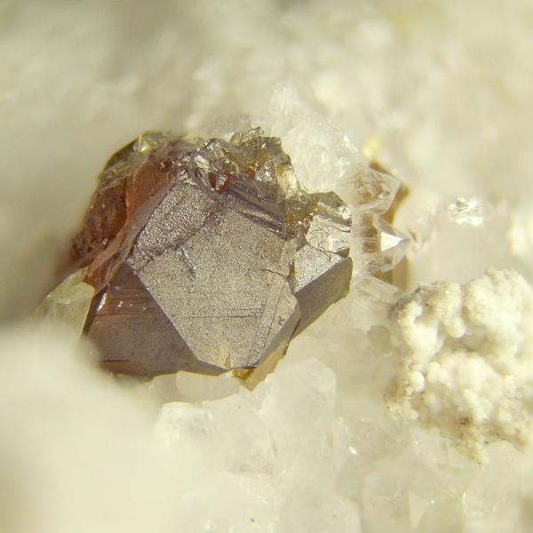 Esfalerita, Hidrocincita
Encuadre unos 3 mm.
(Autor: Anonymous)