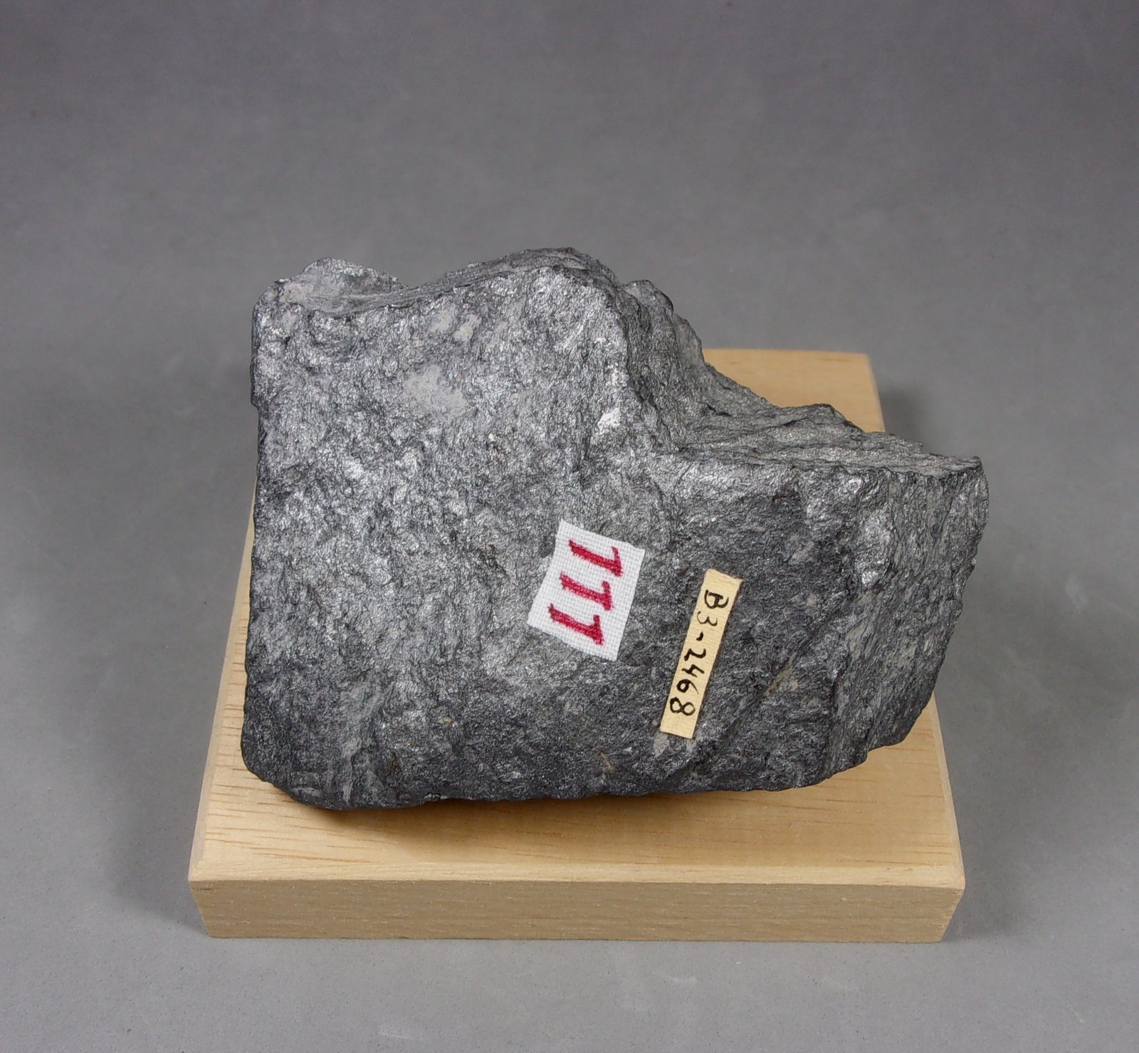 Boulangerita
7,7 x 5,6 x 3 cm.
(Autor: J. G. Alcolea)