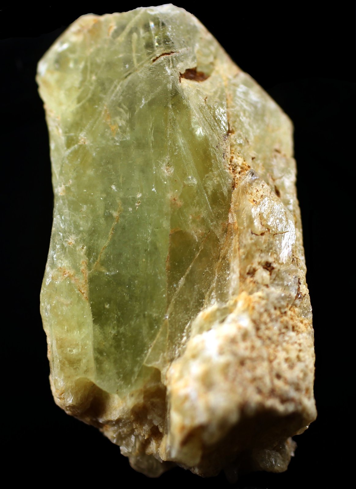 Brasilianita
35 x 20 x 14 mm.
(Autor: José Luis Zamora)