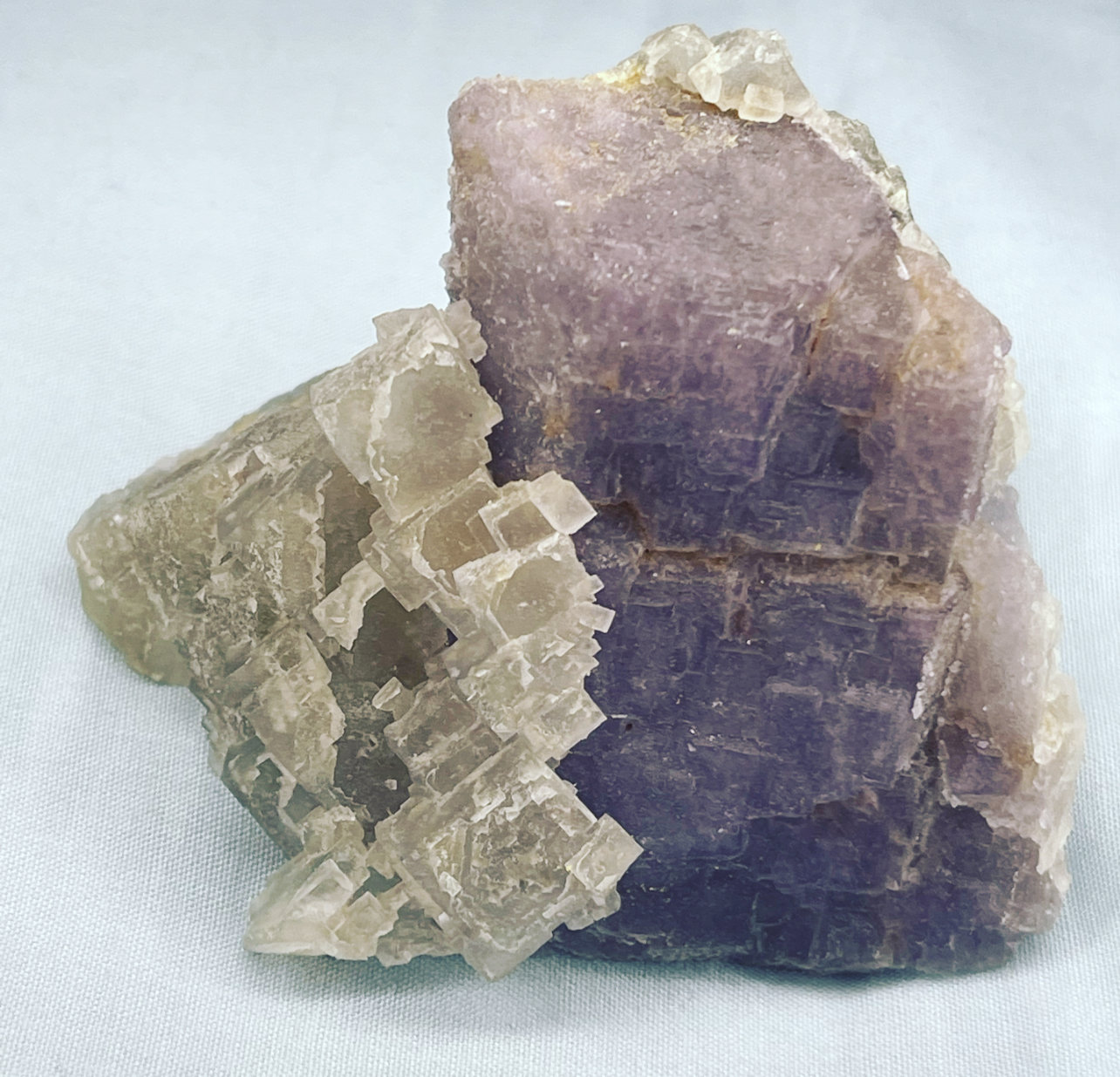 Fluorita
7,5 cm de ancho y 6,2cm de alto
(Autor: castrominerals)