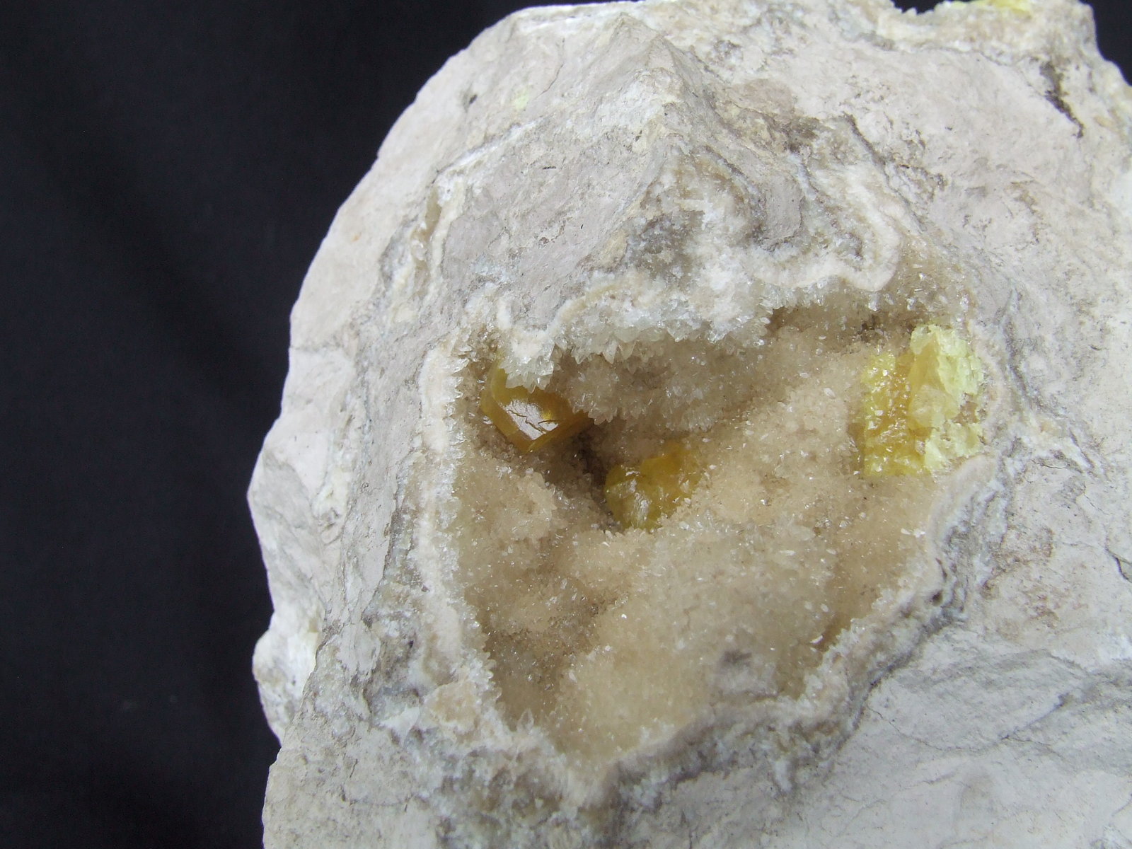 Azufre
80x70mm (Cristal mayor:!5x10mm)
(Autor: joaquin gar)