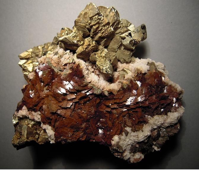 Calcopirita, siderita y ankerita
10x8 cm
(Autor: Aitor Liceaga)