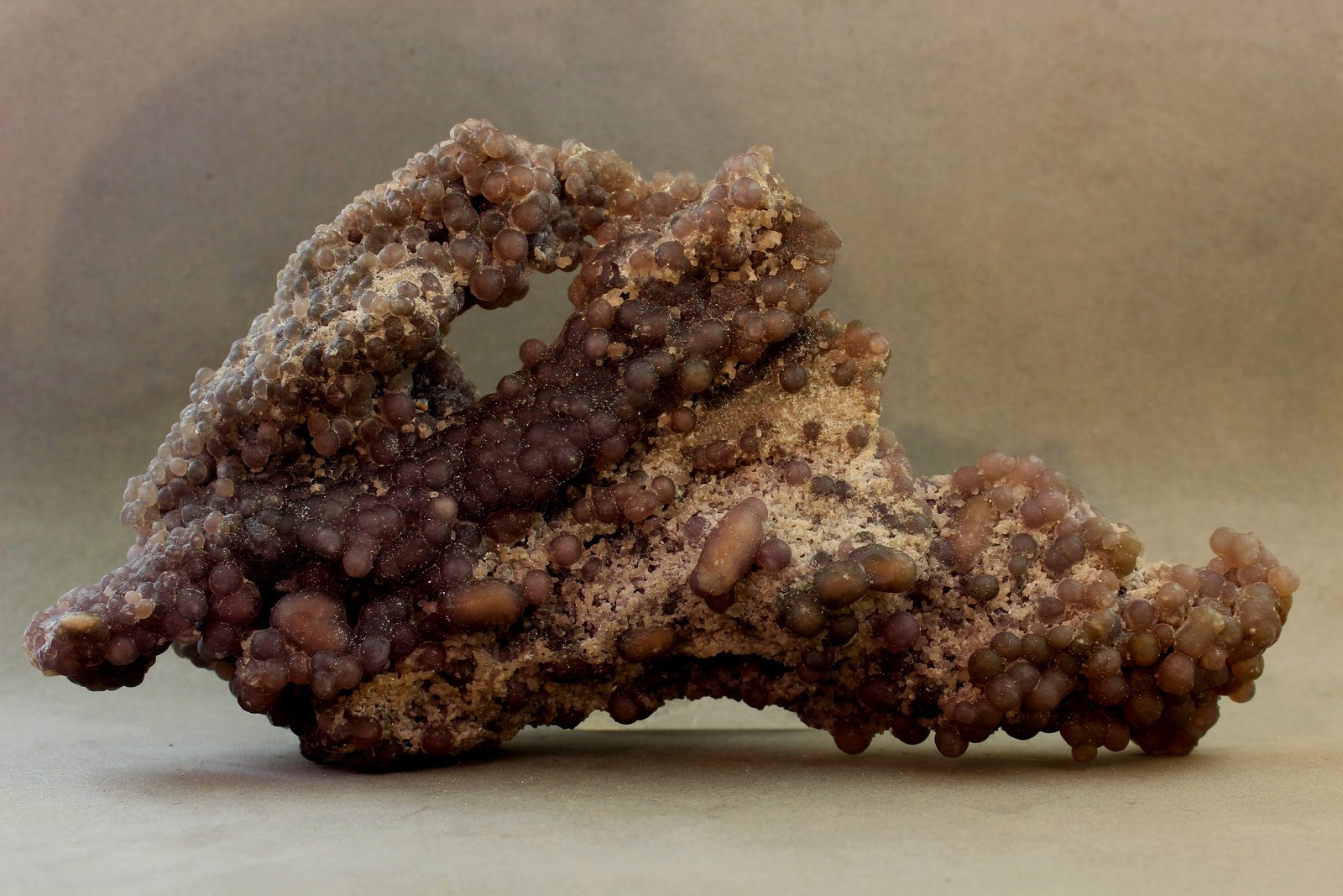 Cuarzo (variedad calcedonia)
125x65x36 mm.
(Autor: Juan Espino)