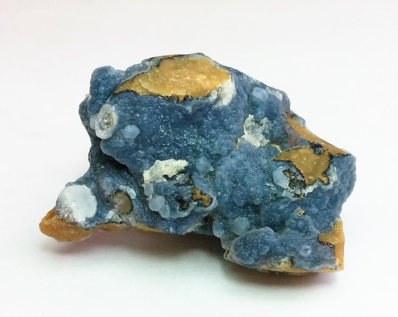 Cuarzo (variedad calcedonia)
2 x 3 cm
(Autor: FranHB)