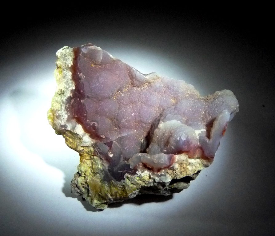 Cuarzo (variedad calcedonia)
55x40 mm.
(Autor: Jesus Franquesa Baucells)