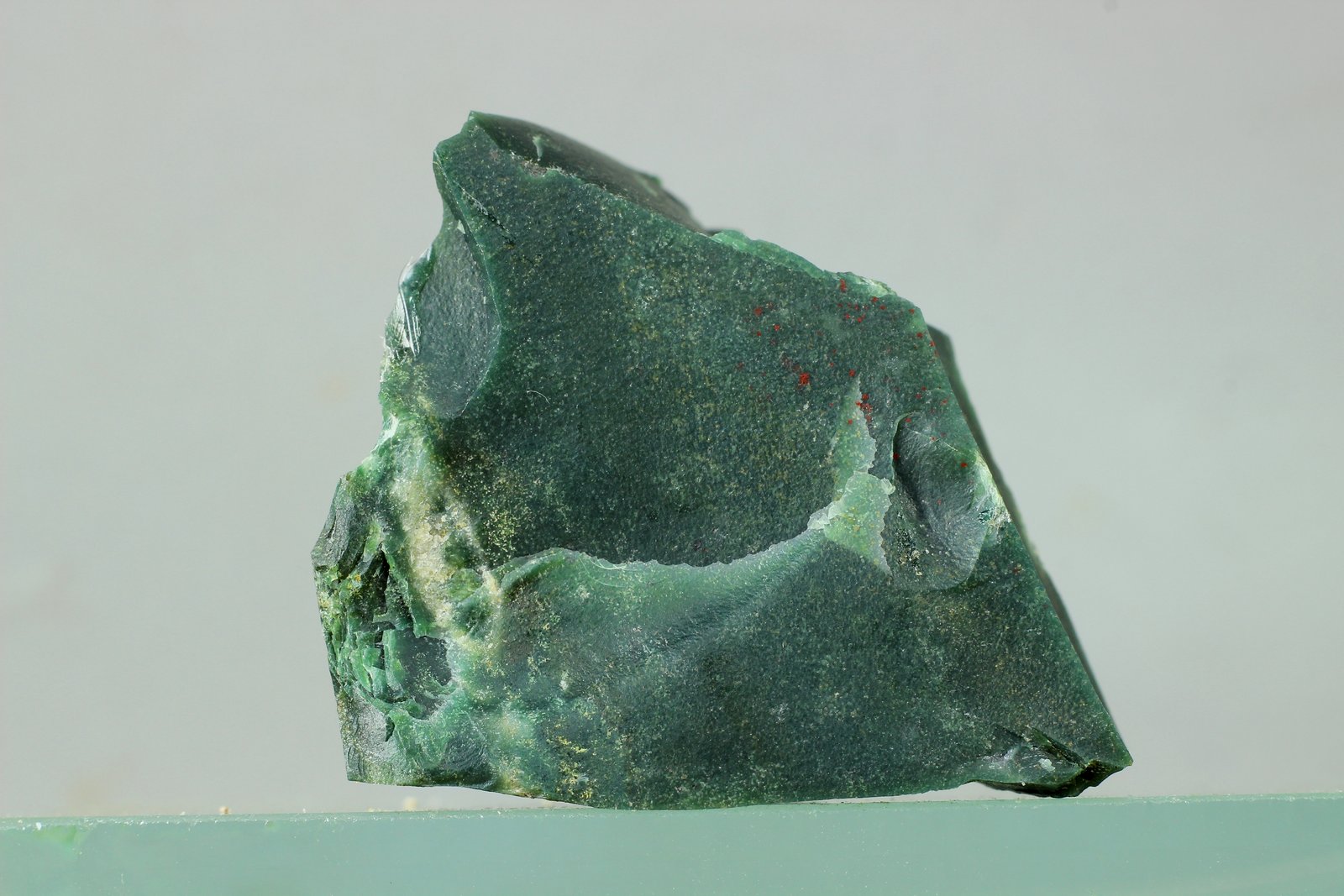 Cuarzo (variedad calcedonia heliotropo)
40x33 mm
(Autor: Juan Espino)