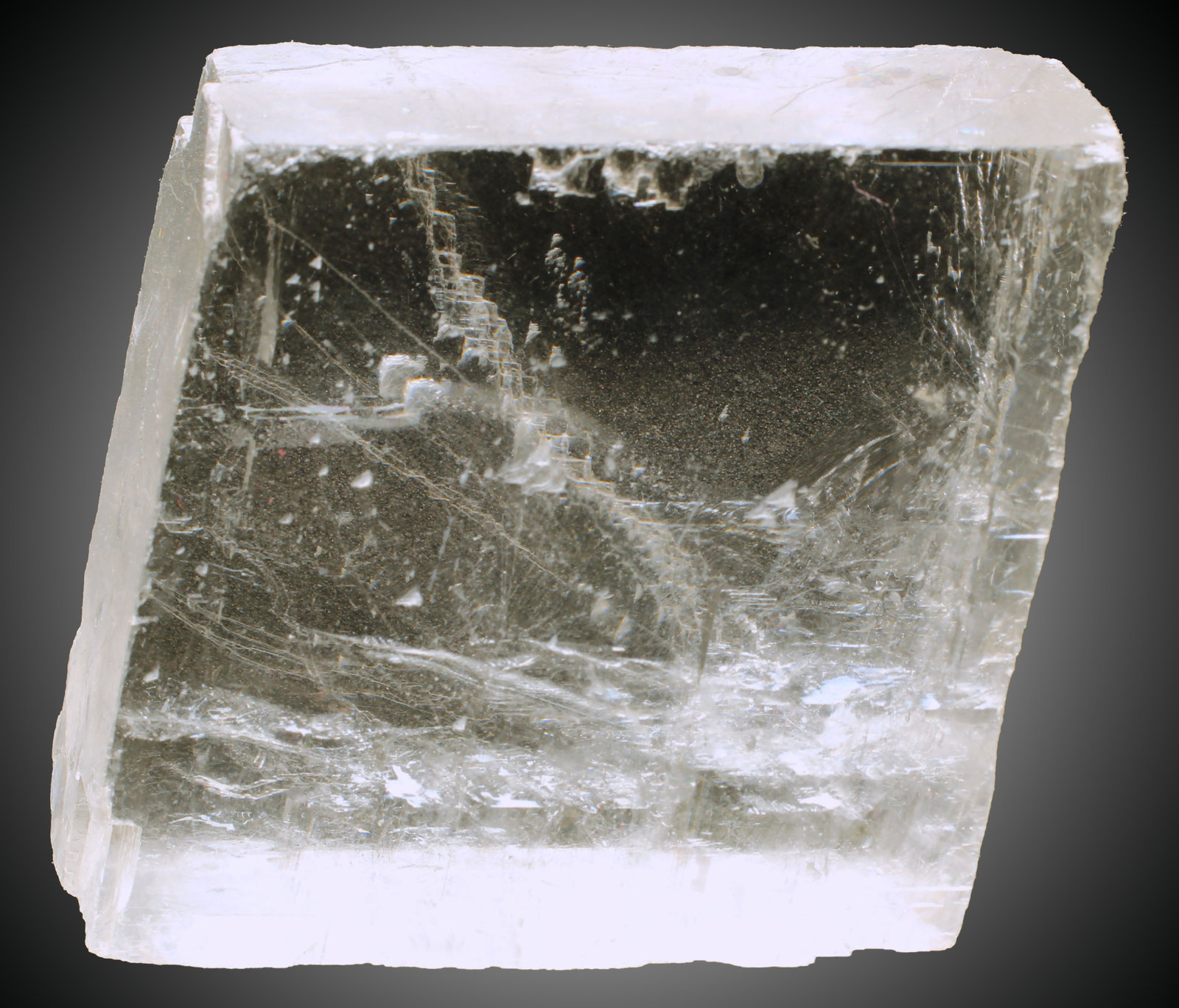 Calcita (variedad espato de islandia)
41 x 39 x 15 mm.
(Autor: José Luis Zamora)