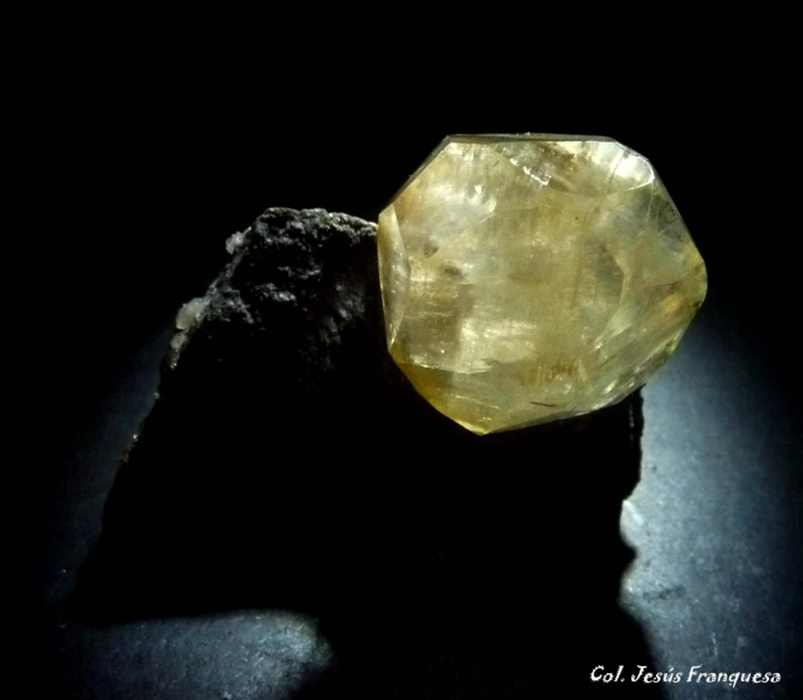 Calcita.
70x40 mm.
(Autor: Jesus Franquesa Baucells)