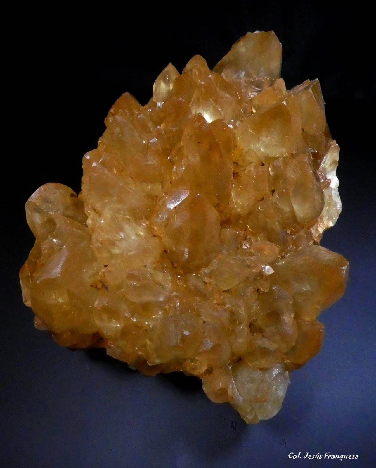 Calcita.
100x70 mm.
(Autor: Jesus Franquesa Baucells)