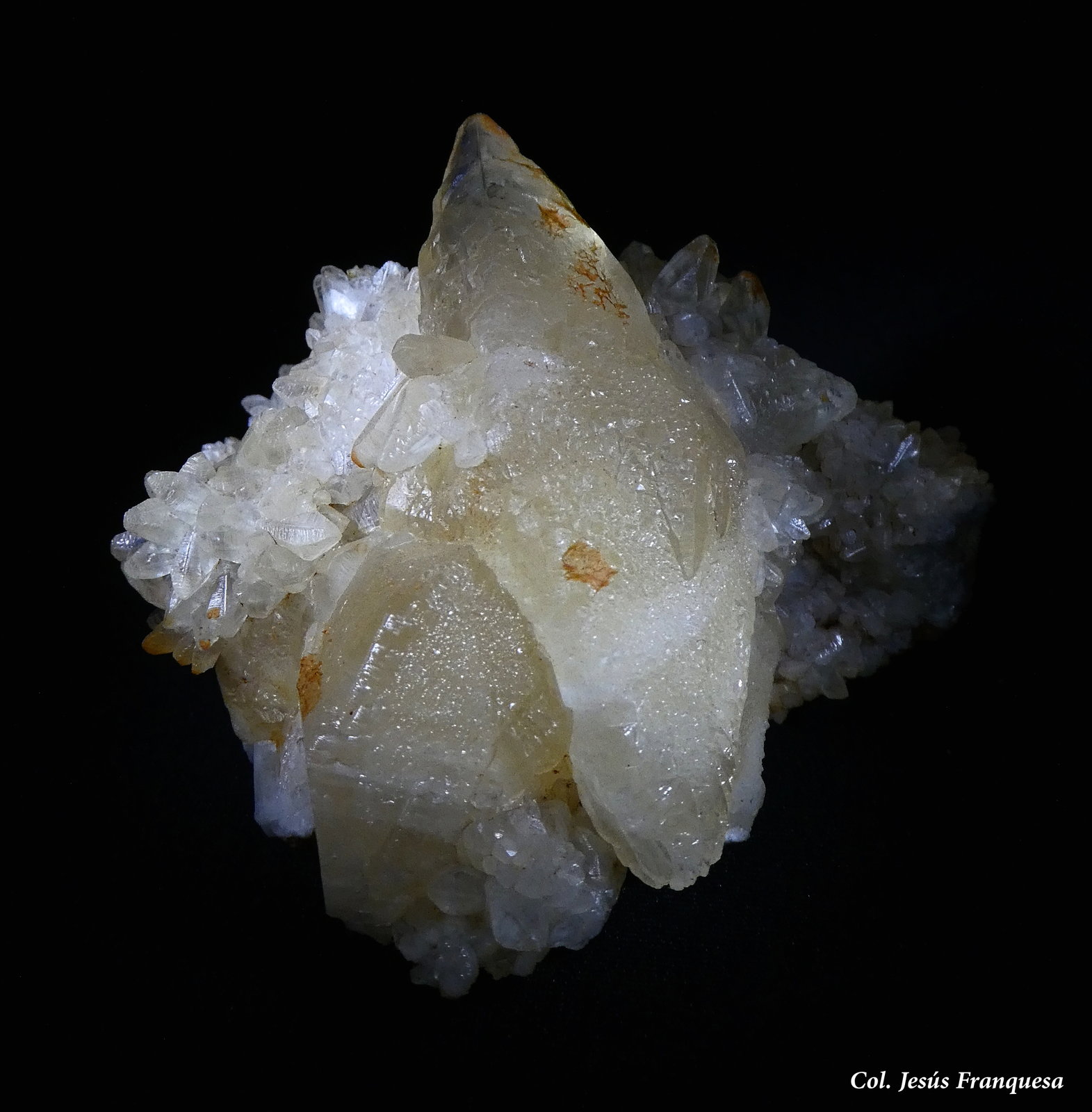 Calcita.
70x65 mm.
(Autor: Jesus Franquesa Baucells)