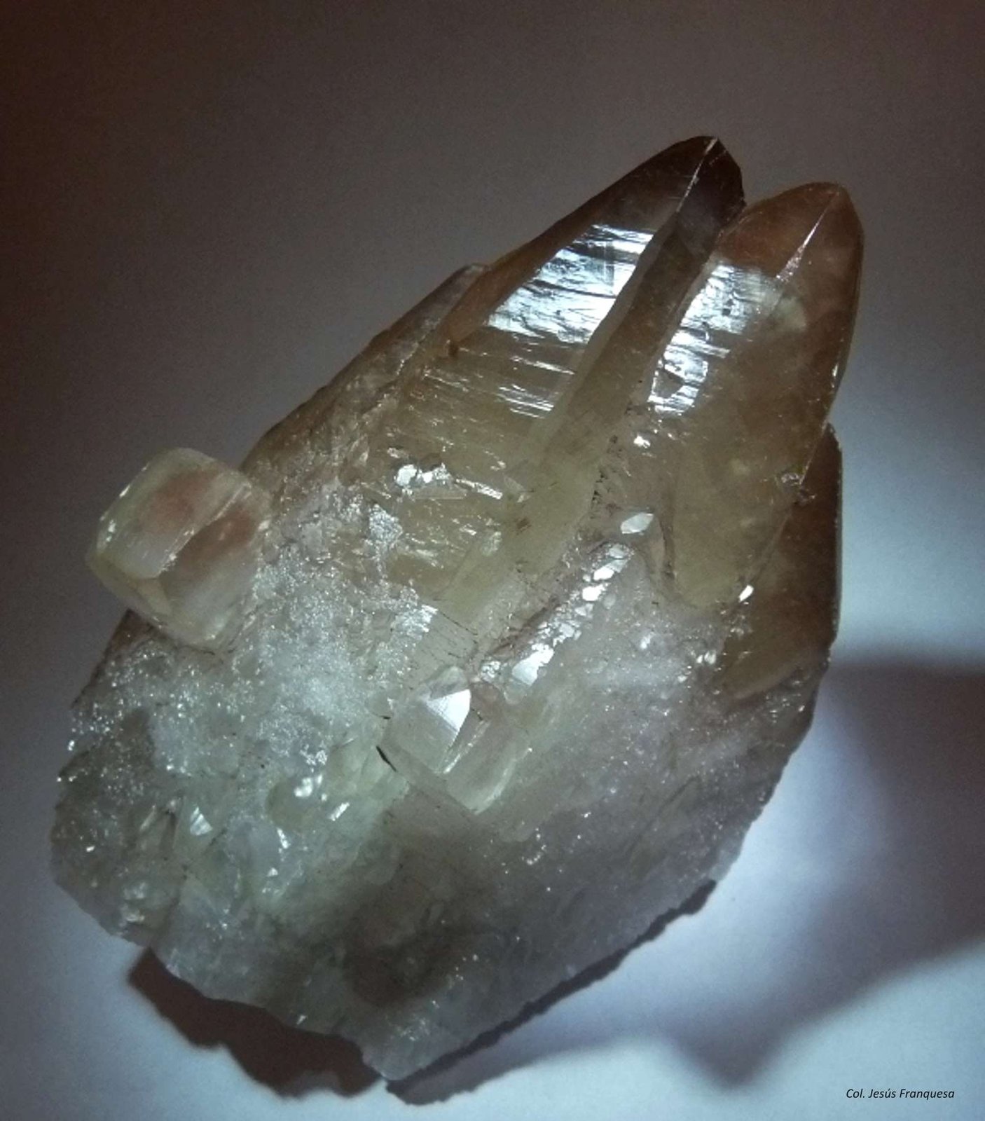 Calcita
120x80 mm.
(Autor: Jesus Franquesa Baucells)