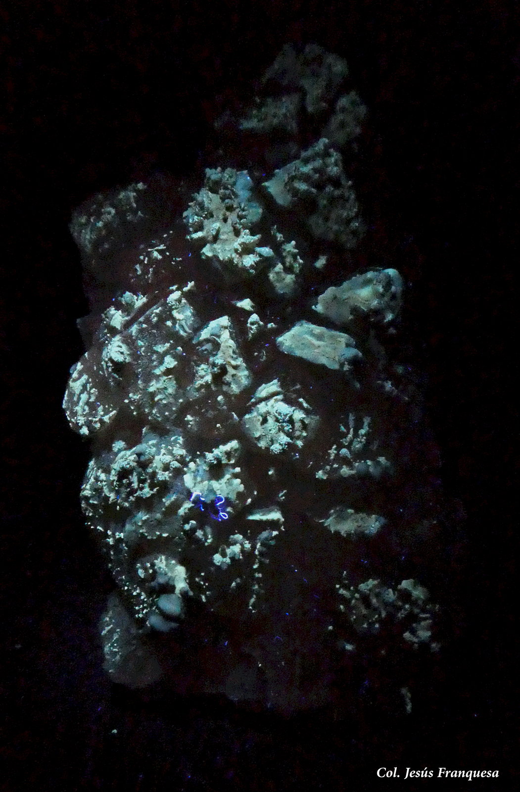 Calcita y Aragonito.
130x70 mm.
(Autor: Jesus Franquesa Baucells)