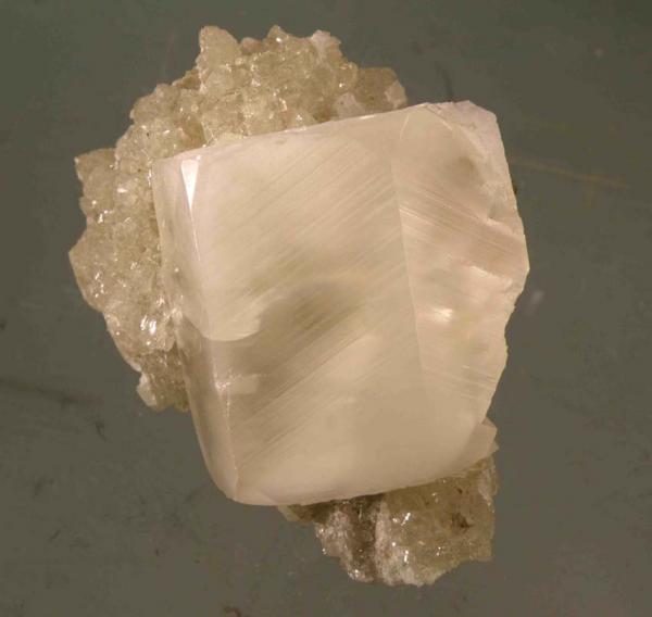 Calcita
5 cm
(Autor: Ramón Jiménez)