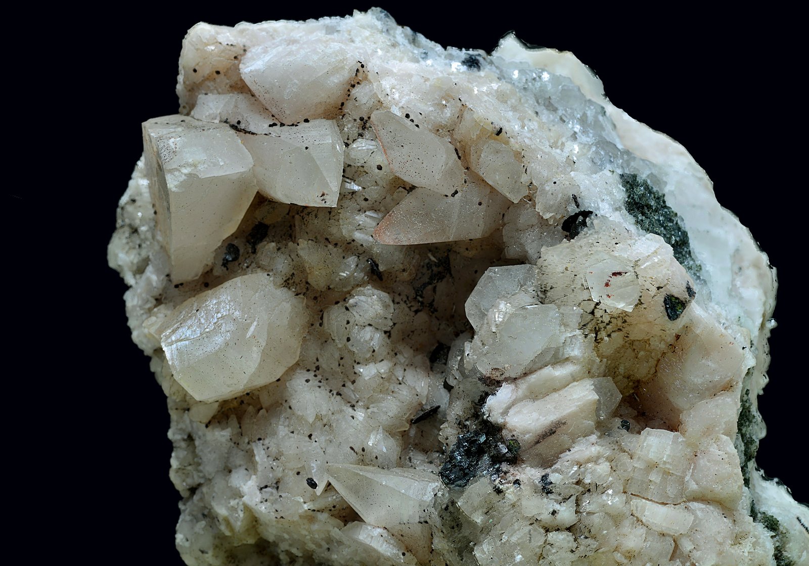 Calcita y hematites.
8 x 6 cm
(Autor: Antonio Carmona)