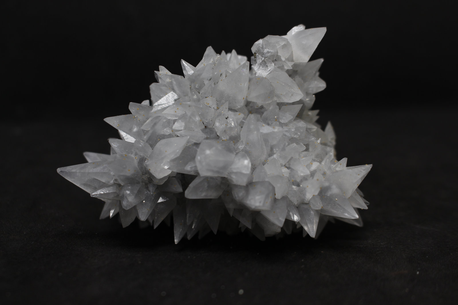 Calcita
7.5X5X4.5 cm
(Autor: Luis Edmundo Sánchez Roja)