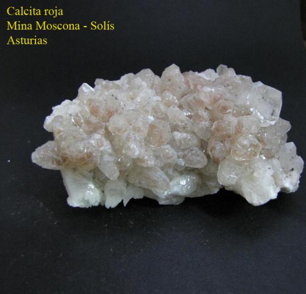 Calcita
9'5 x 7 cm. Cristal mayor 1'5 cm.
(Autor: Rodrigo Fresco)